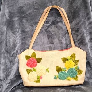 Vintage woven straw Fossil Forever Purse with velvet flowers